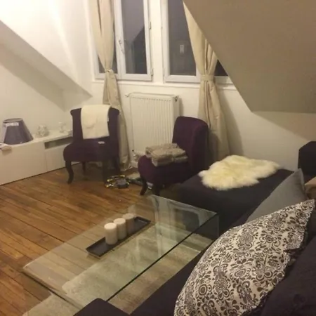 1 Bedroom With Amazing Views In Paris